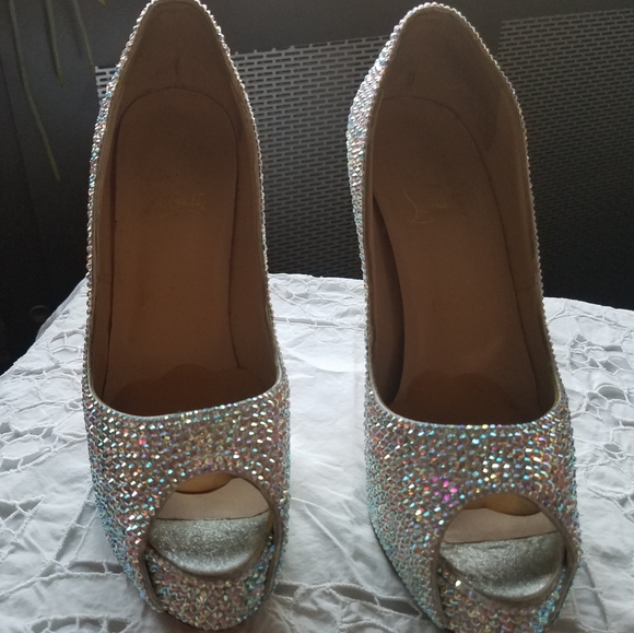 **HP** CHRISTIAN LOUBOUTIN Crystal Pumps - Picture 11 of 15